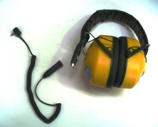 Grade 5 Radio Ear-muff with disconnectable 2.5mm pin